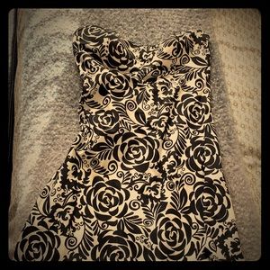 Short black and white dress